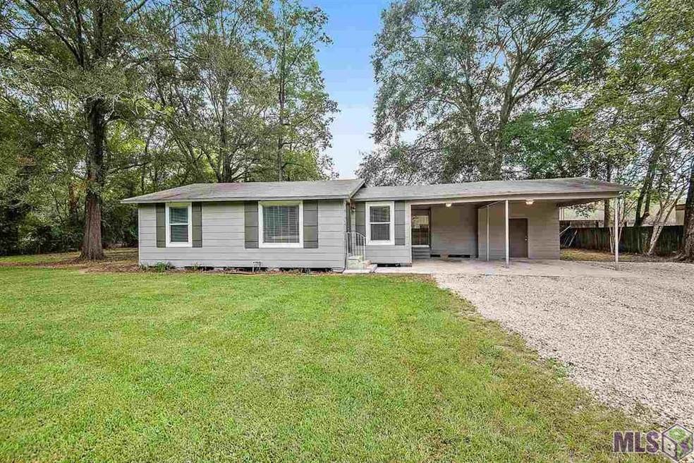 13556 Devall Rd, Baton Rouge, LA 70818 - photo 1