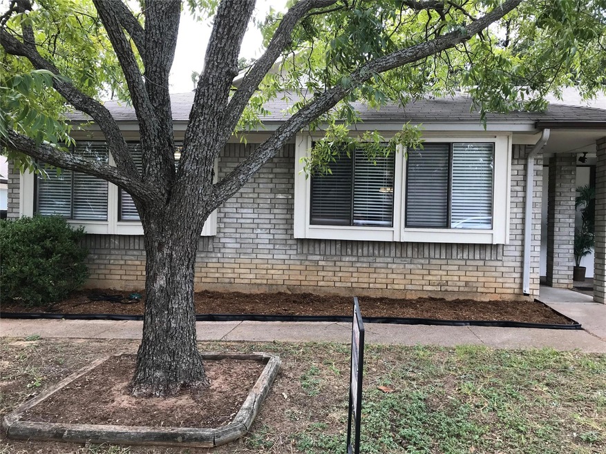 1125 Highpoint Rd, Bedford, TX 76022 - photo 1