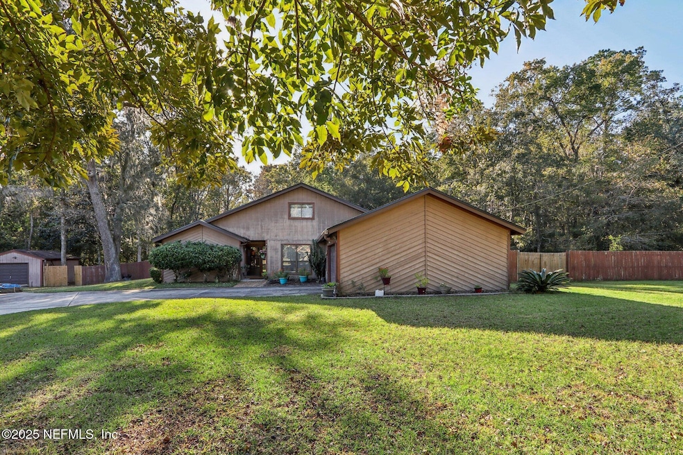 1-web-or-mls-Woodridge Ct-S0511-001 - Co