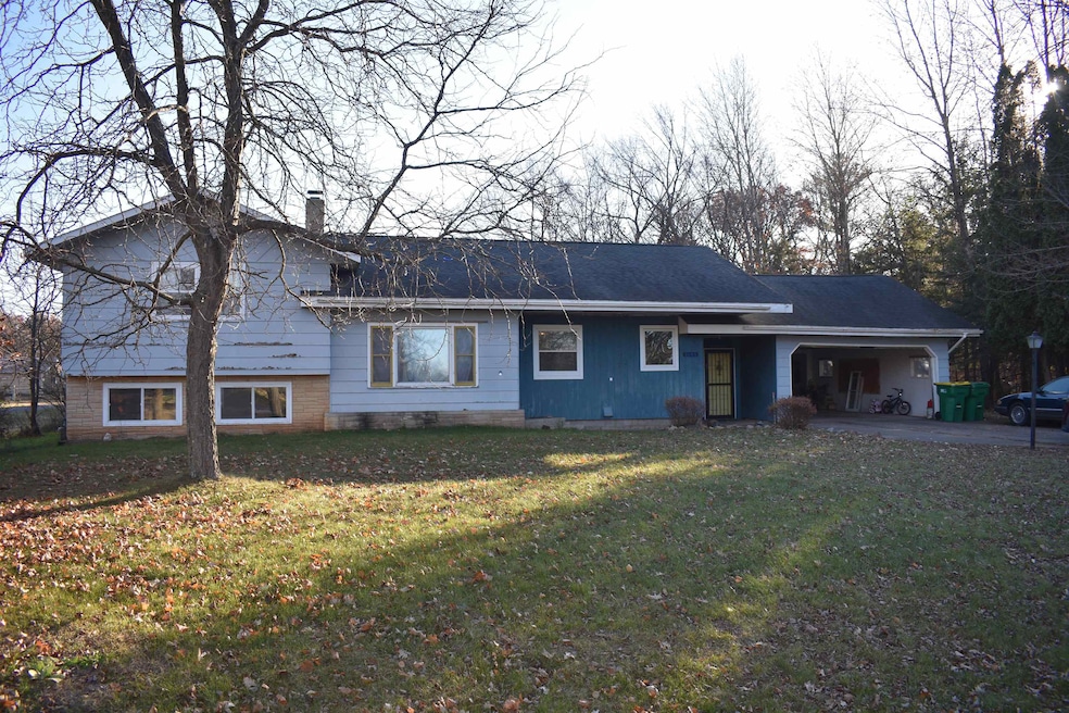 1344 S Section St, Nekoosa, WI 54457 - photo 1