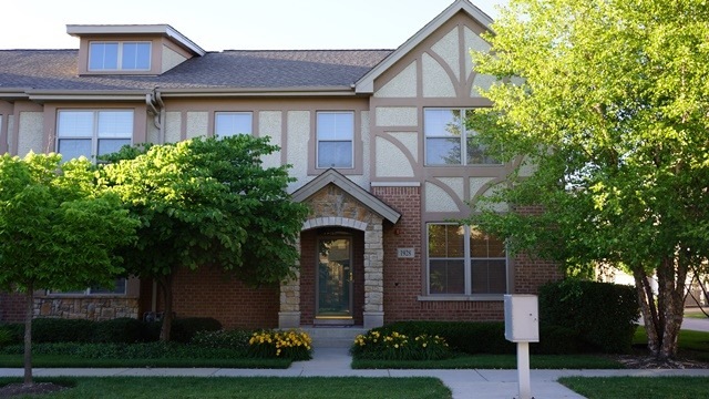 1928 Brentwood Rd, Northbrook, IL 60062 - photo 1