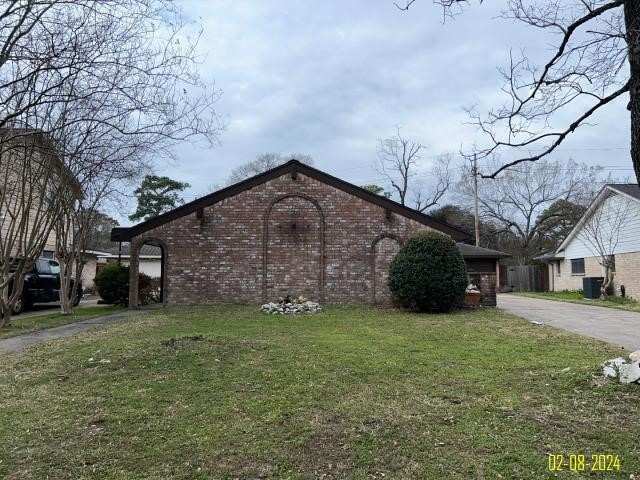 9807 Kindletree Cir, Houston, TX 77040 - photo 1