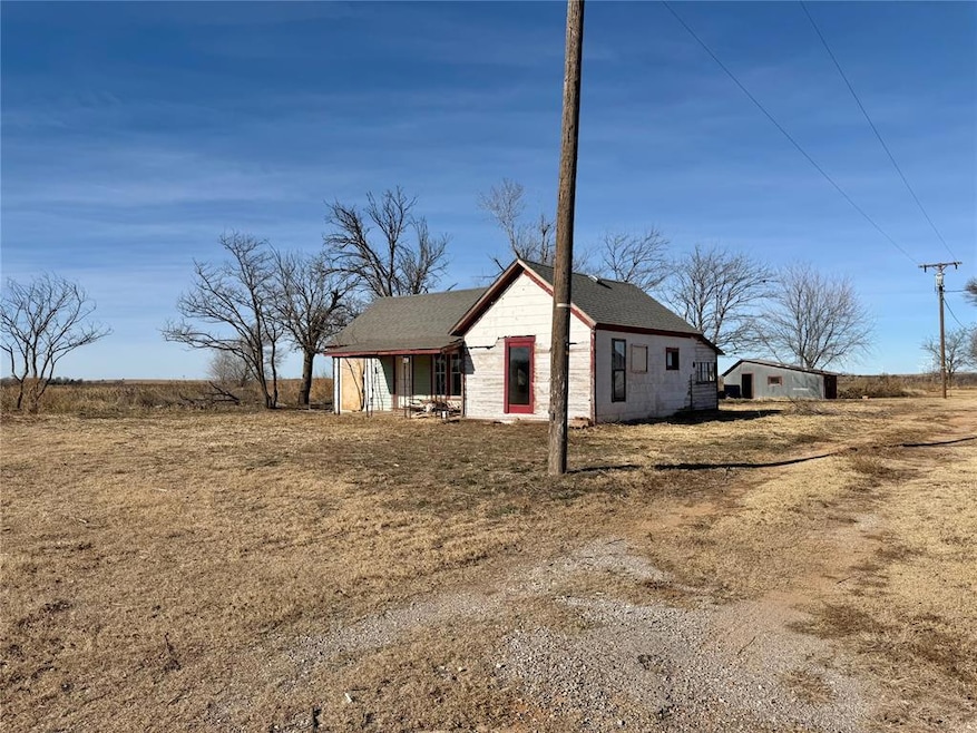 109 2nd St, Custer City, OK 73639 - photo 1
