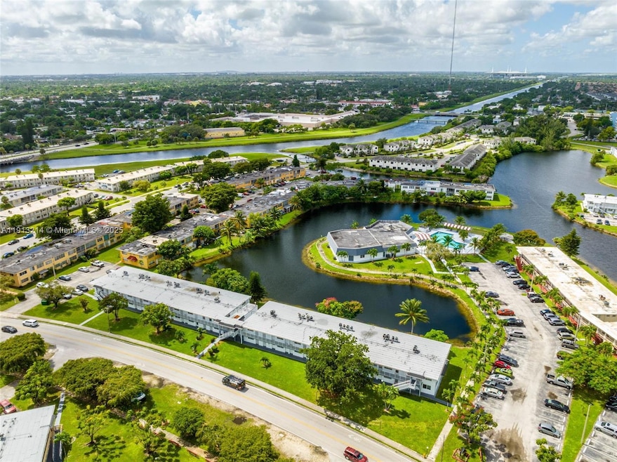 20310 NE 2nd Ave unit 24, Miami, FL 33179 - photo 1