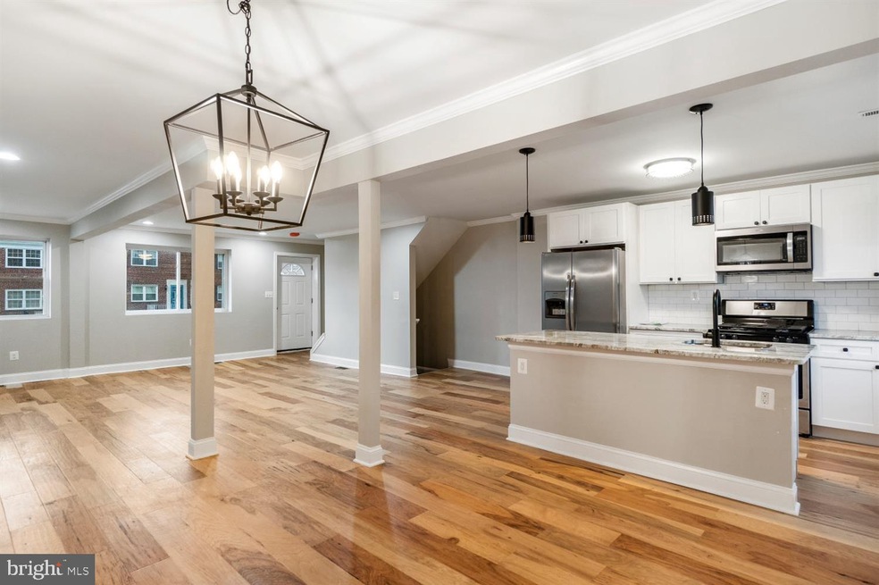 3926 Glenhunt Rd, Baltimore, MD 21229 - photo 1