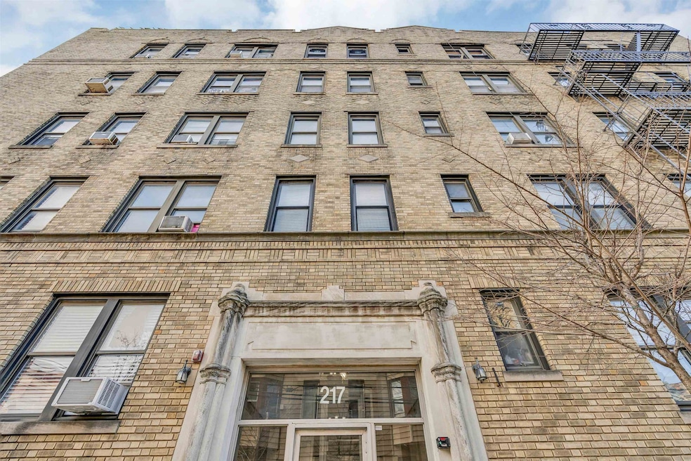 For Sale $199,000 • Co-Listing Agent