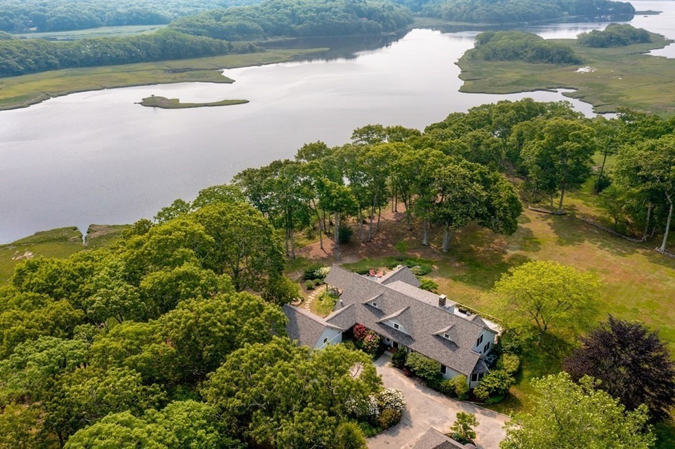 21 Old Jetty Rd, South Dartmouth, MA 02748 - photo 1