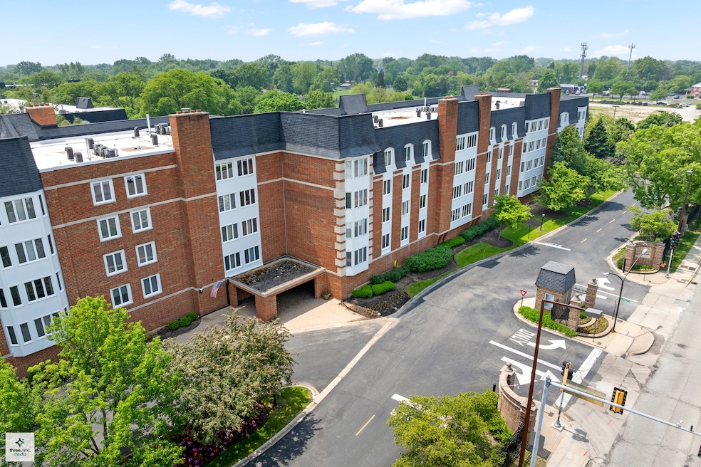 Cambridge on the Lake unit 632, Buffalo Grove, IL 60089 - photo 1