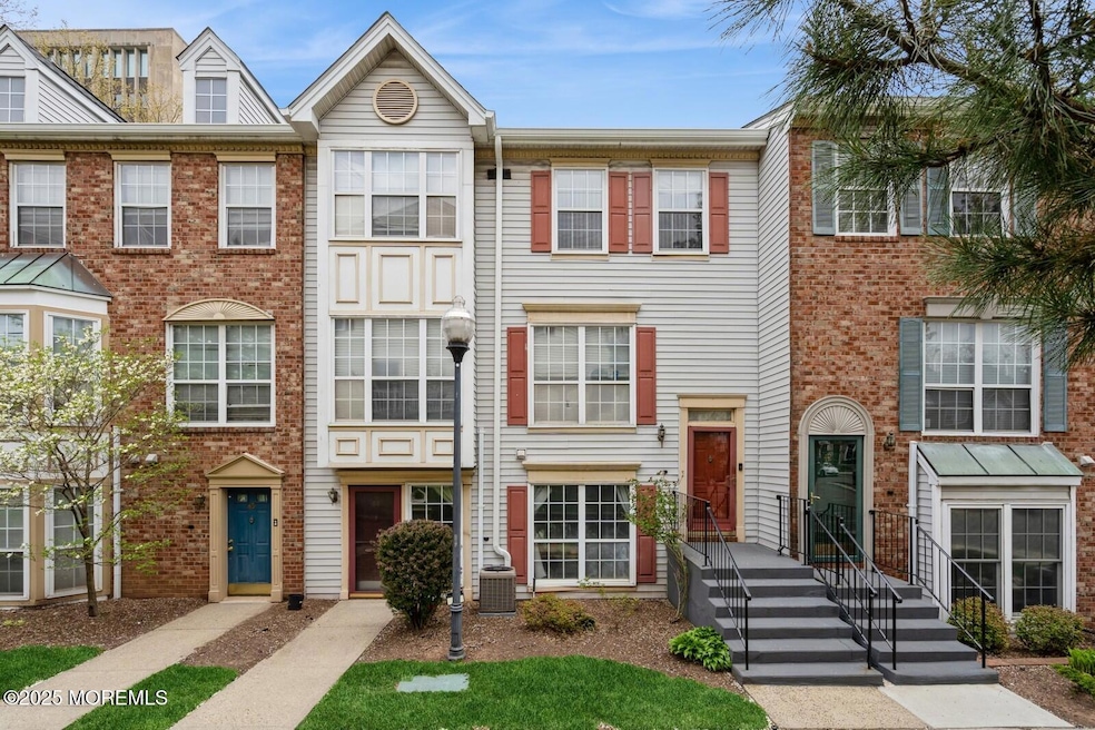 43 Howard Ct unit 904, Newark, NJ 07103 - photo 1