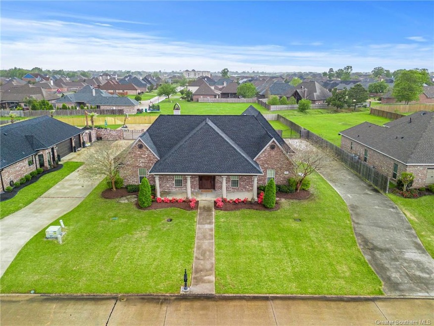 5132 E Worthington Dr, Lake Charles, LA 70605 - photo 1