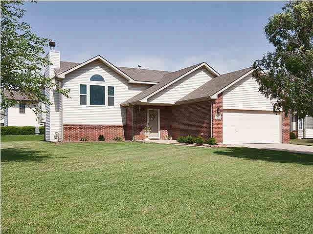 Beautifully maintained home on a corner cul-de-sac