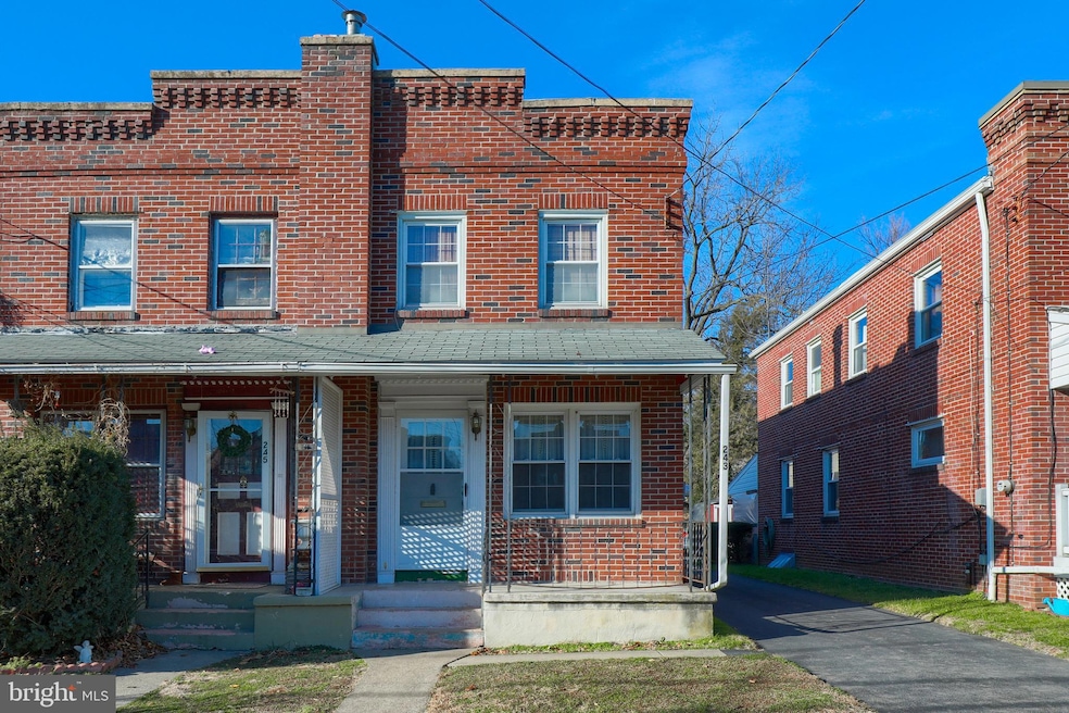 243 Locust St, New Holland, PA 17557 - photo 1