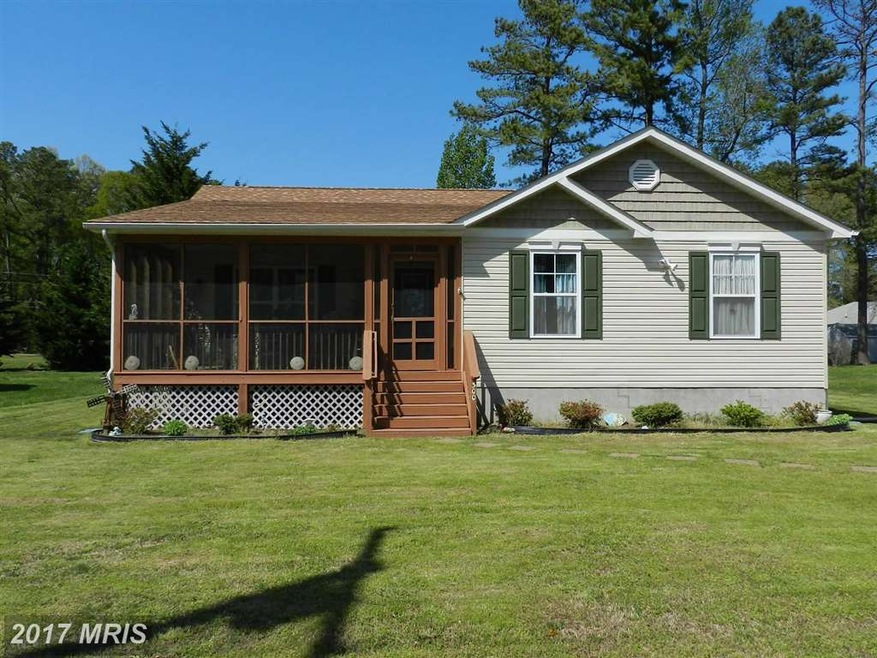 300 Monroe Dr, Colonial Beach, VA 22443 - photo 1