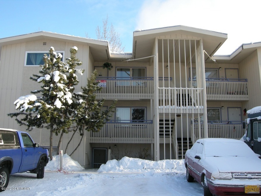 Upper floor end unit (top to left)