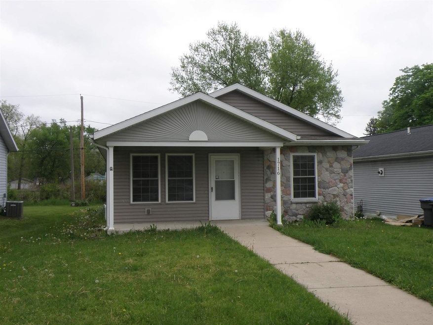 1716 Elizabeth St, Elkhart, IN 46516 - photo 1