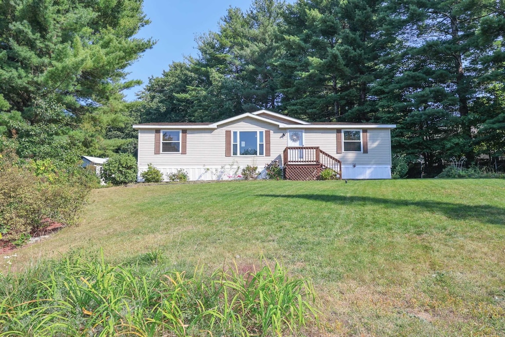 14 York St, Nashua, NH 03063 - photo 1