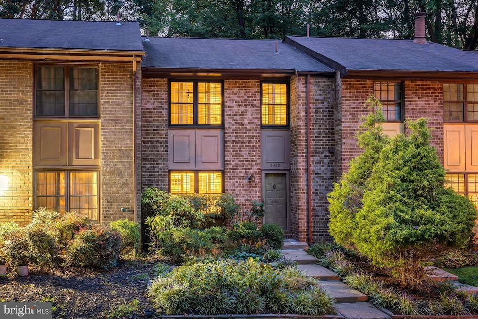 2022 Headlands Cir, Reston, VA 20191 - photo 1