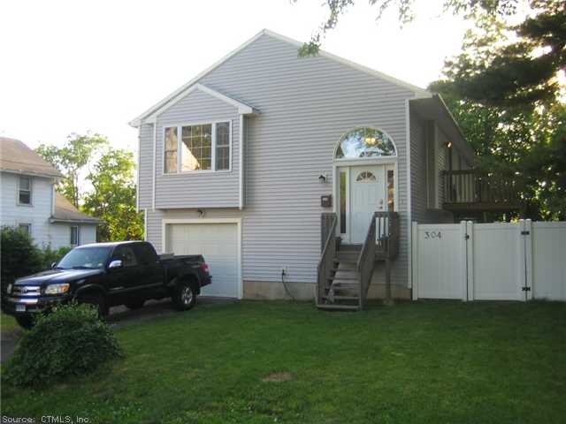 Exterior Front. Like New!