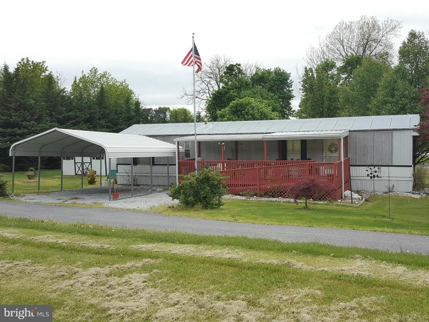 11807 Crystal Falls Dr, Smithsburg, MD 21783 - photo 1