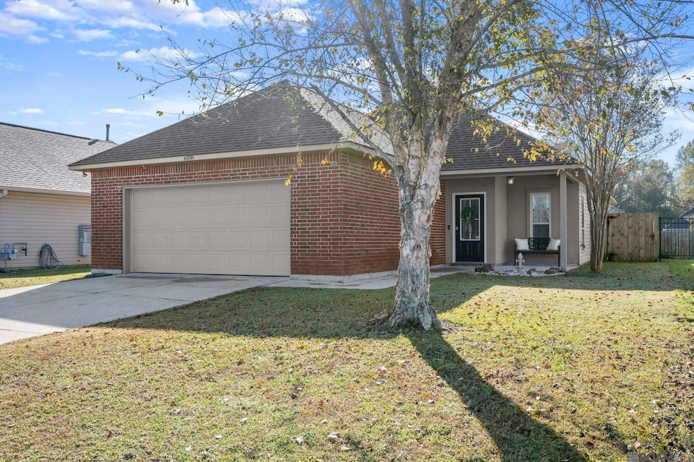42391 Cedarstone Ave, Prairieville, LA 70769 - photo 1