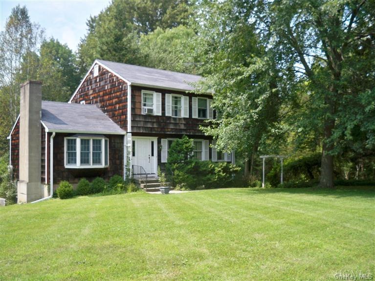 11 Fox Hill Rd, Pound Ridge, NY 10576 - photo 1