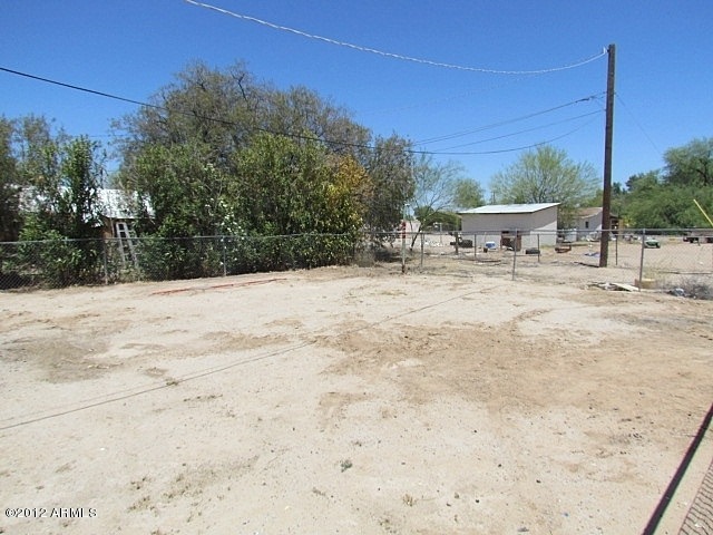 023-124355 - backyard-001