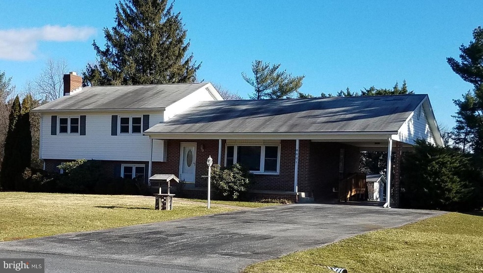 8001 Clearfield Rd, Frederick, MD 21702 - photo 1