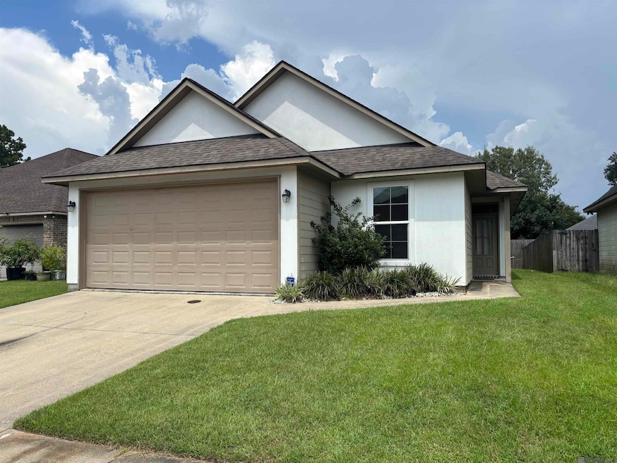 14013 Stone Gate Dr, Baton Rouge, LA 70816 - photo 1