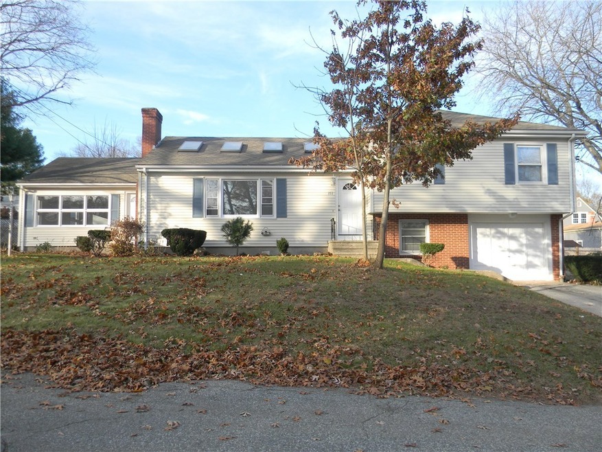 151 Fiske Ave, Cumberland, RI 02864 - photo 1