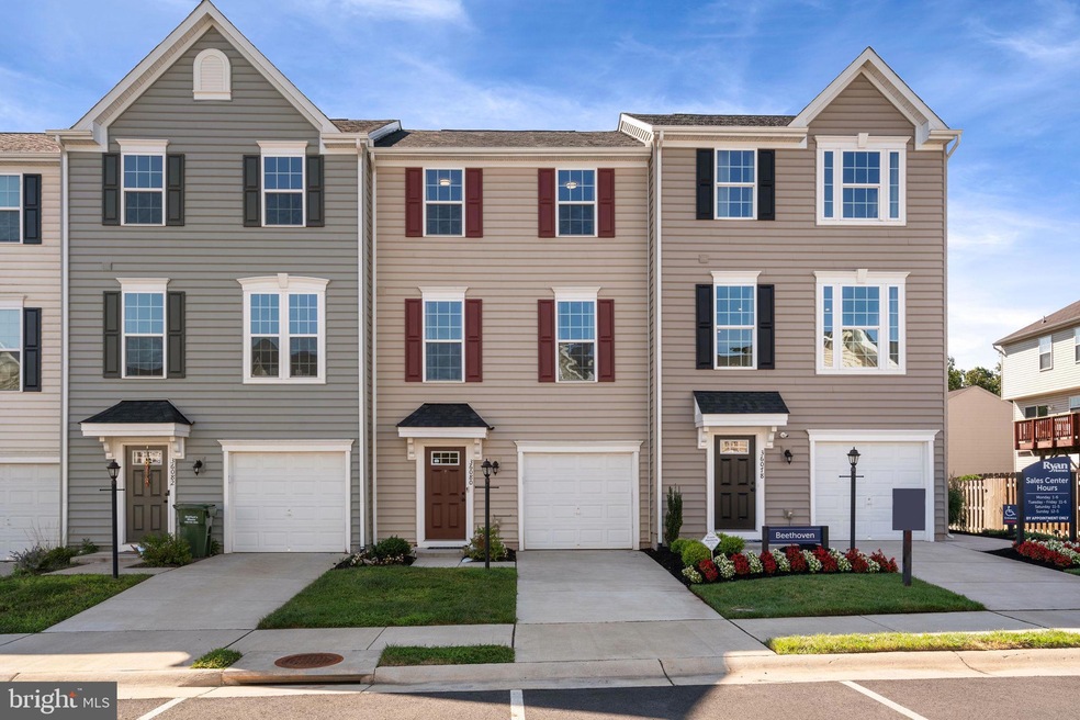 36080 Fawn Ln, Locust Grove, VA 22508 - photo 1