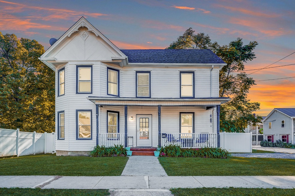 516 Front Ave