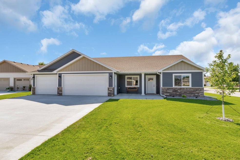 Welcome to 67 Glenview Loop!  3 BR, 2 BA patio hom