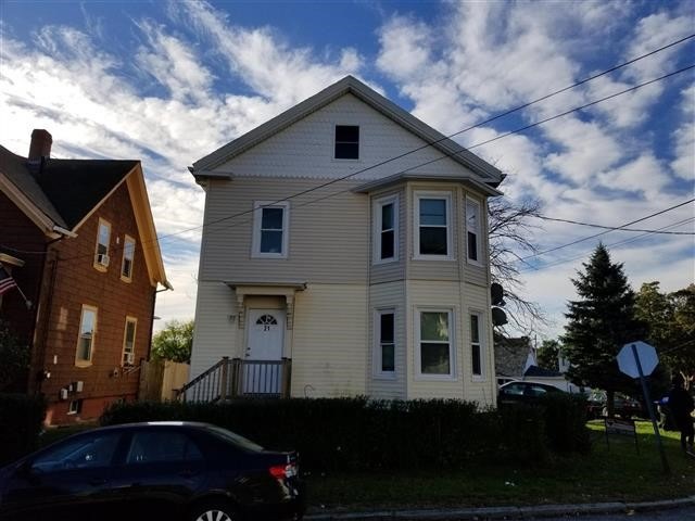 21 Sweetbriar St unit 1, Providence, RI 02908 - photo 1