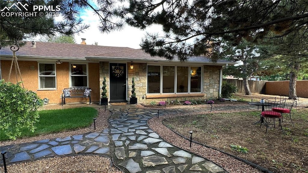 1523 Cresta Rd, Colorado Springs, CO 80906 - photo 1