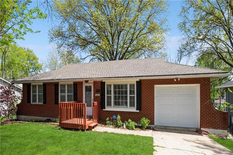 5431 Switzer Rd, Shawnee, KS 66203 - photo 1