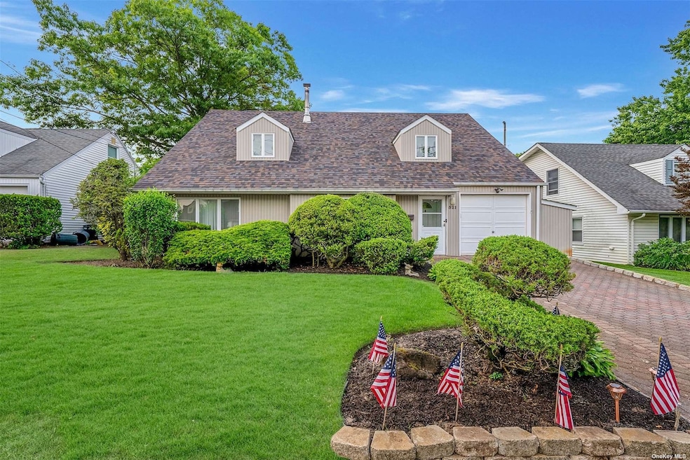 521 Anderson St, Baldwin, NY 11510 - photo 1