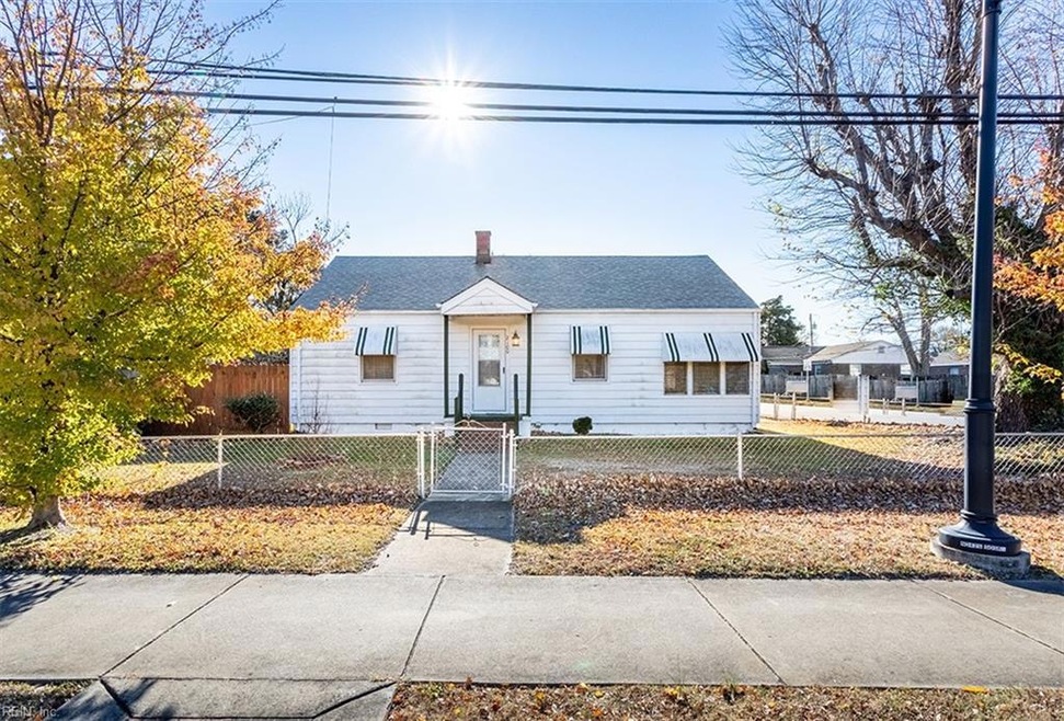 Welcome to 2100 E Pembroke Ave!