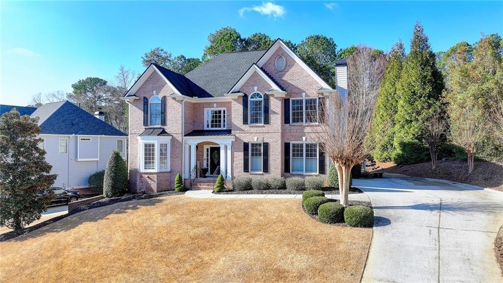 View of front of house with a front lawn