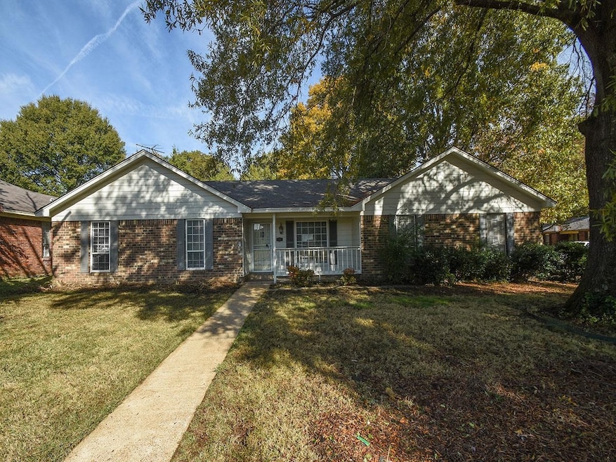 6302 Kingscrest Ln, Memphis, TN 38115 - photo 1