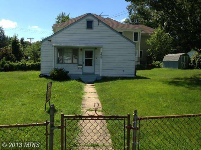 2058 Arch Dr, Falls Church, VA 22043 - photo 1