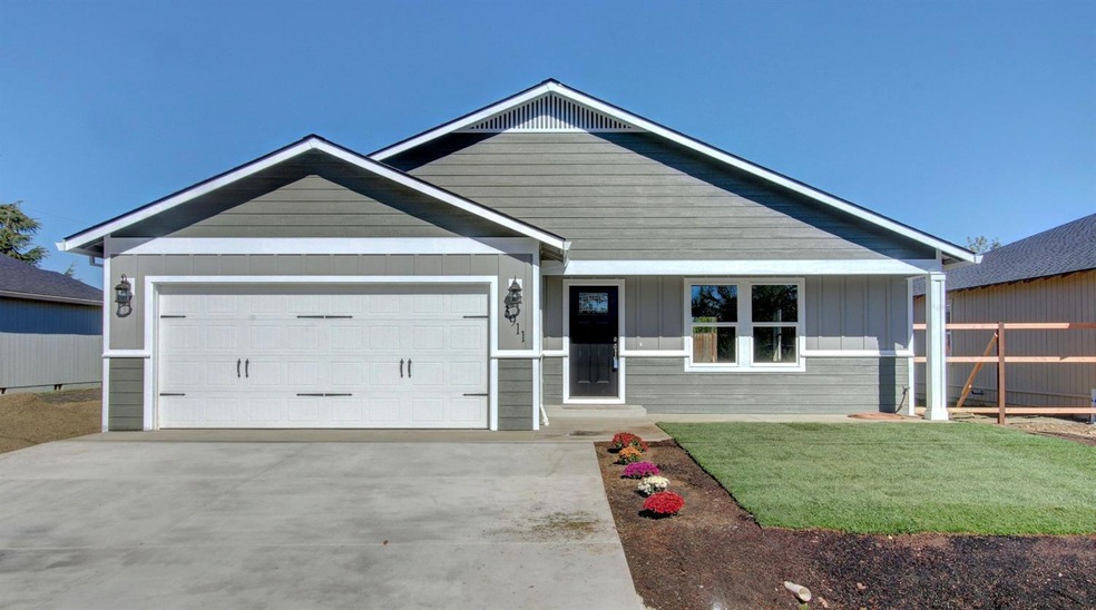 3911 Avenue E, White City, OR 97503 - photo 1