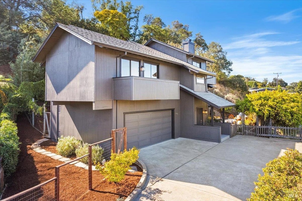 Sold $1,425,000 • Co-Listing Agent