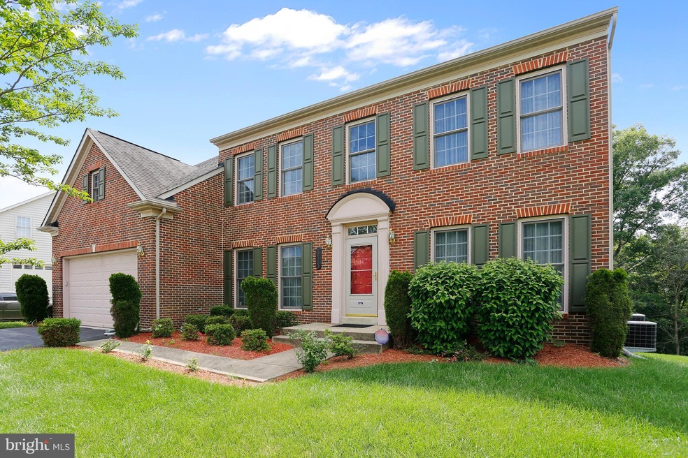 12102 Castle Pines Dr, Beltsville, MD 20705 - photo 1