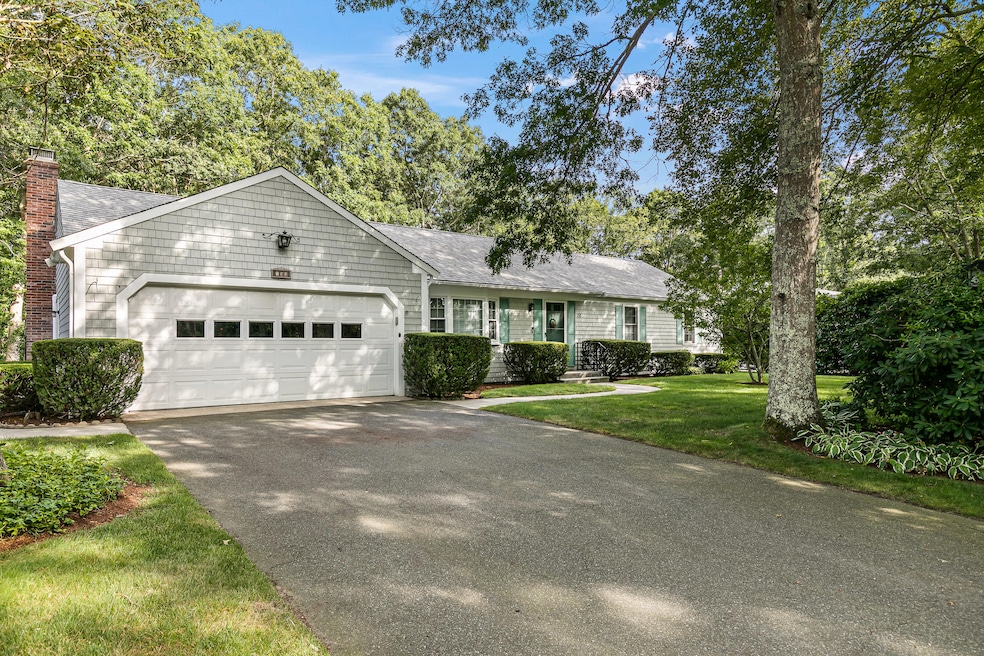 152 Prince Hinckley Rd, Centerville, MA 02632 - photo 1