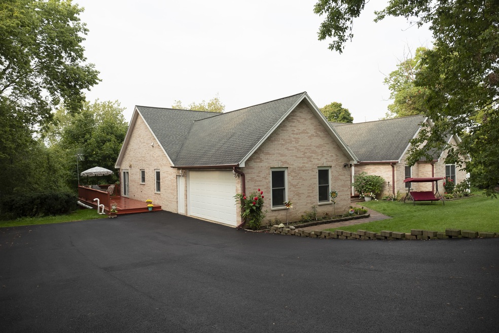 5302 Hayes Rd, Algonquin, IL 60102 - photo 1