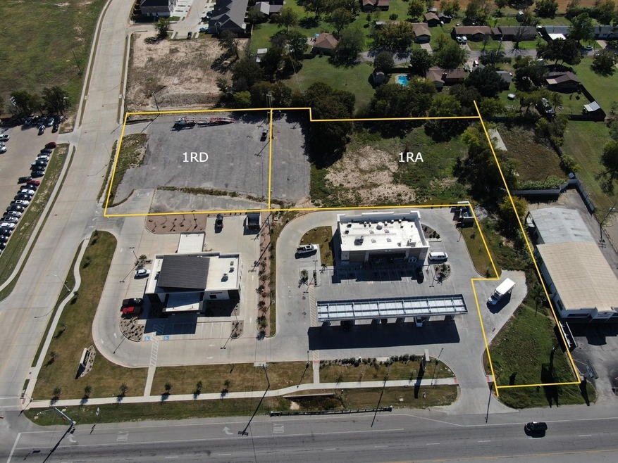 175 Saratoga Blvd, Granbury, TX 76049 - photo 1