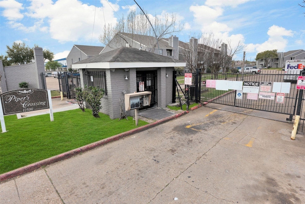 12500 Sandpiper Dr unit 186, Houston, TX 77035 - photo 1