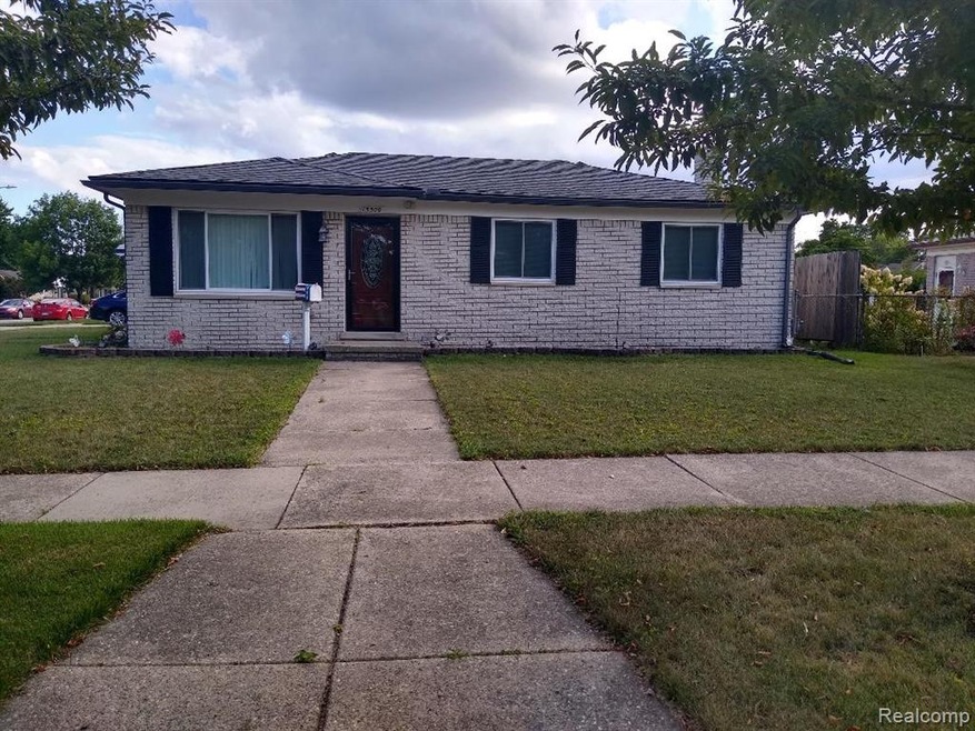 15500 Chestnut St, Roseville, MI 48066 - photo 1