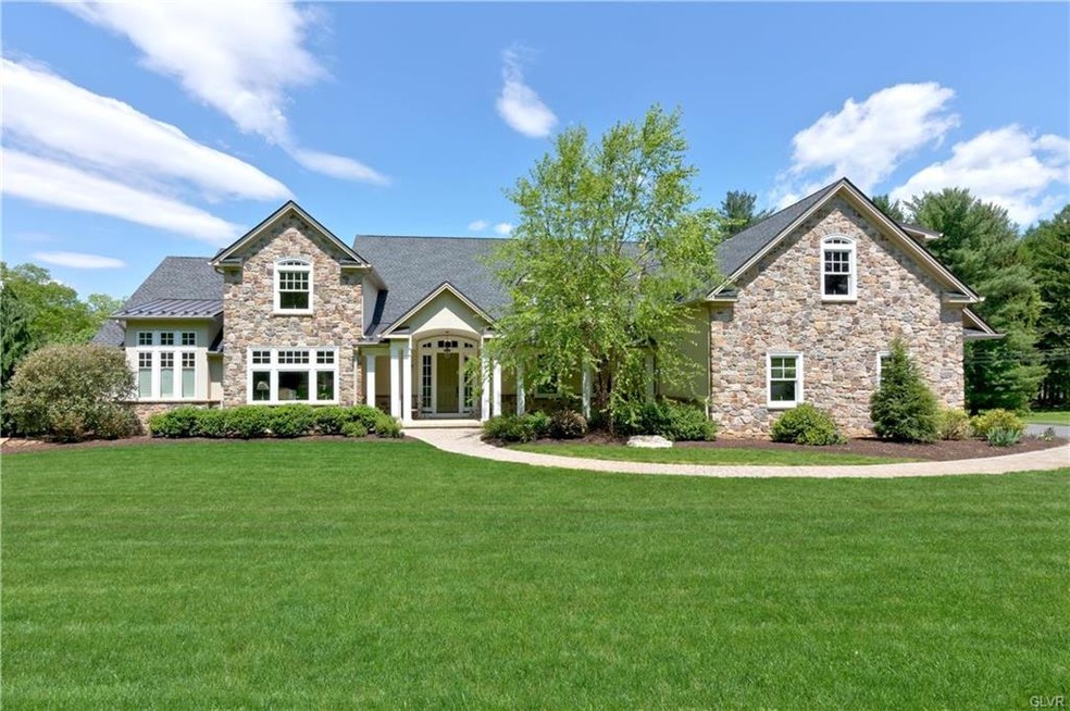 140 S Buttonwood St, Macungie, PA 18062 - photo 1