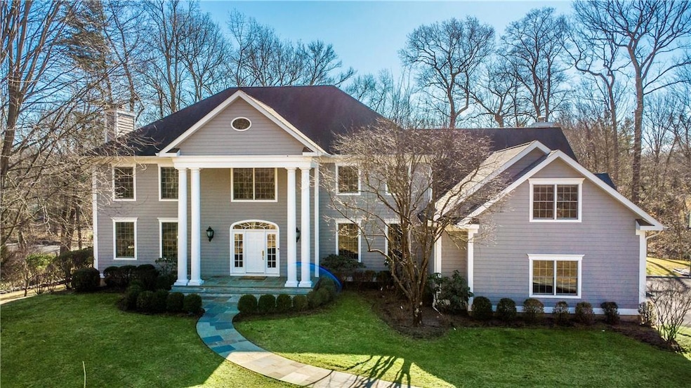 4 Fenbrook Dr, Larchmont, NY 10538 - photo 1